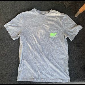 Vineyard vines t-shirt